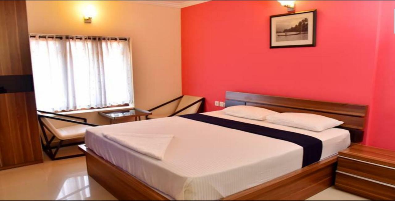French Avenue Hotel Mahe Ngoại thất bức ảnh