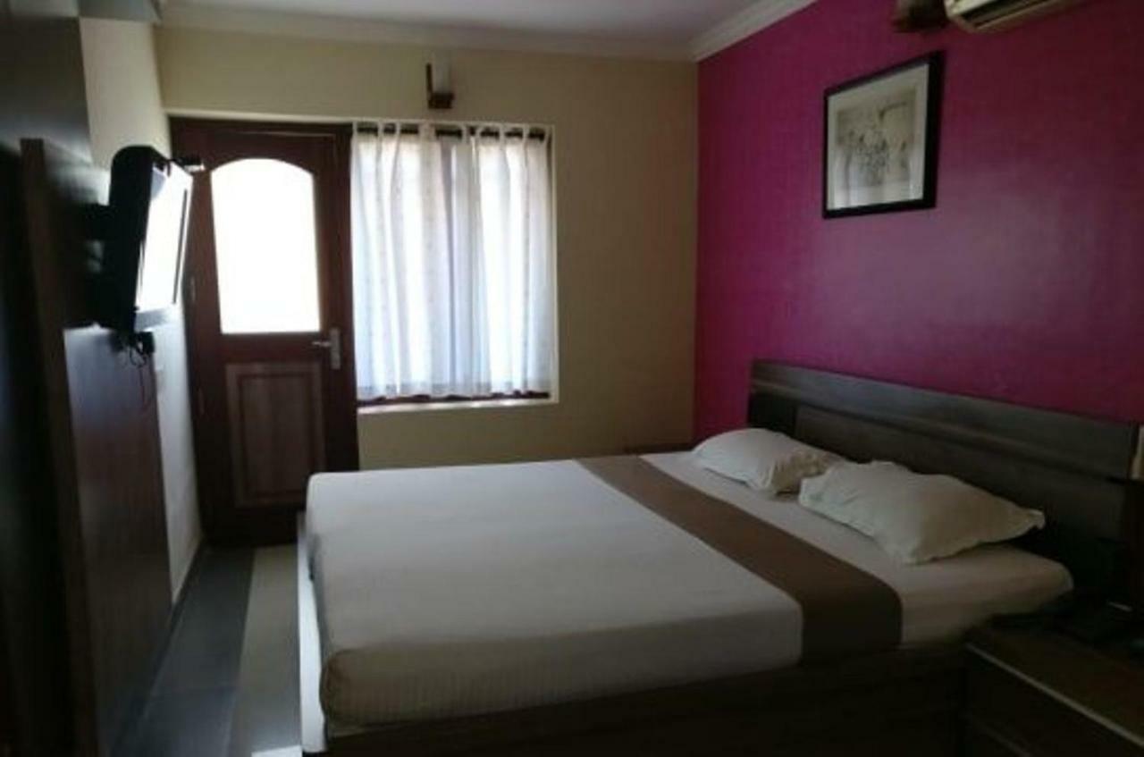 French Avenue Hotel Mahe Ngoại thất bức ảnh